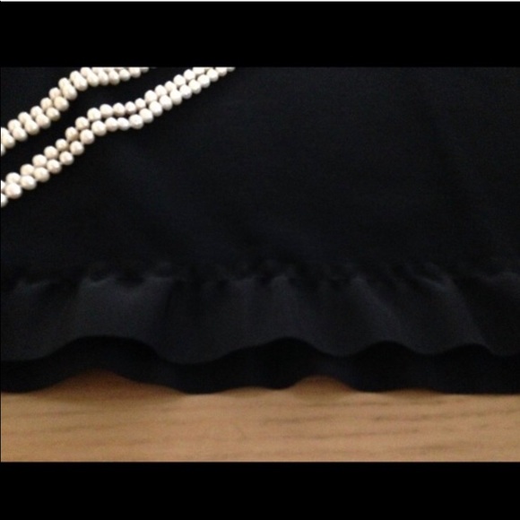 SOLD on Ⓜ️❤️Classy Ruffle Hem Black skirt❤️ - Picture 5 of 6